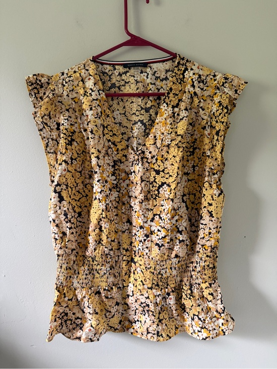 Tommy Hilfiger Tops - Tommy Hilfiger Yellow Floral V-Neck Smocked Peplum Top